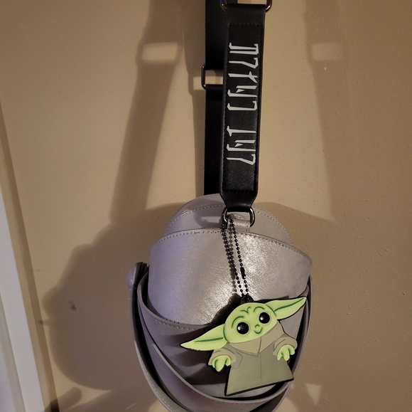 Danielle Nicole grogu mandalorian purse - Picture 2 of 3